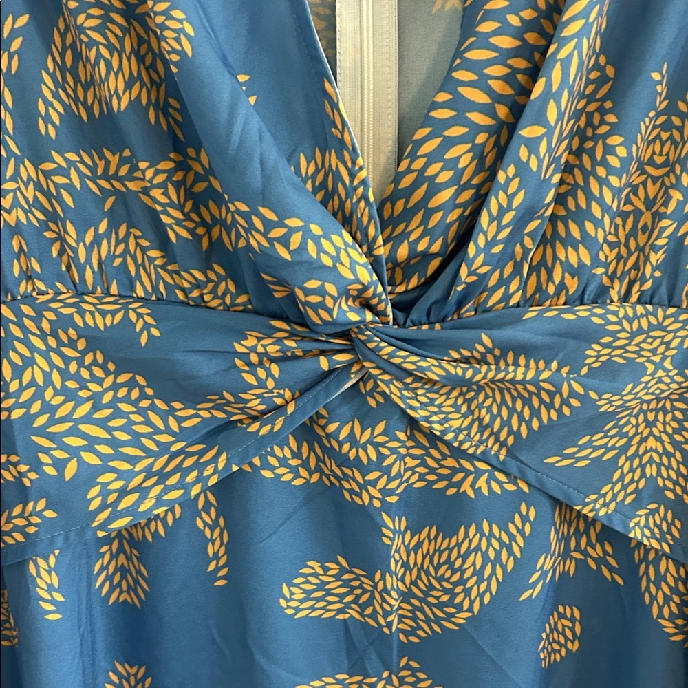 Groovy Blue Patterned sexy Dress - Picture 8 of 13